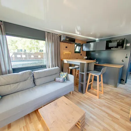 Bay Houseboats Ботель 3*