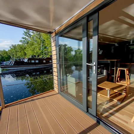 Bay Houseboats 3* Praga