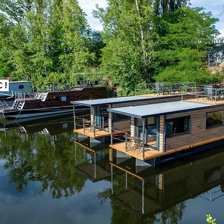 Bay Houseboats Прага