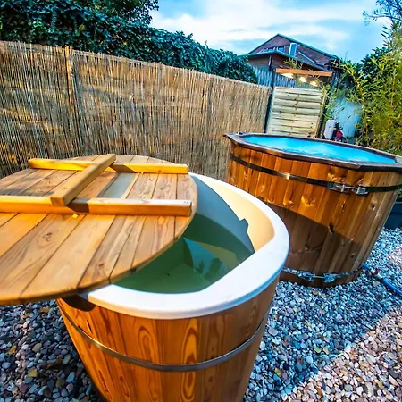 Ботель Bay Houseboats Прага
