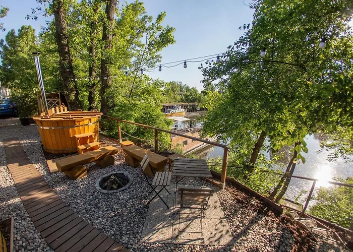 Bådhotel Bay Houseboats