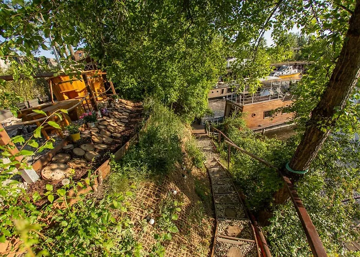 Bådhotel Bay Houseboats