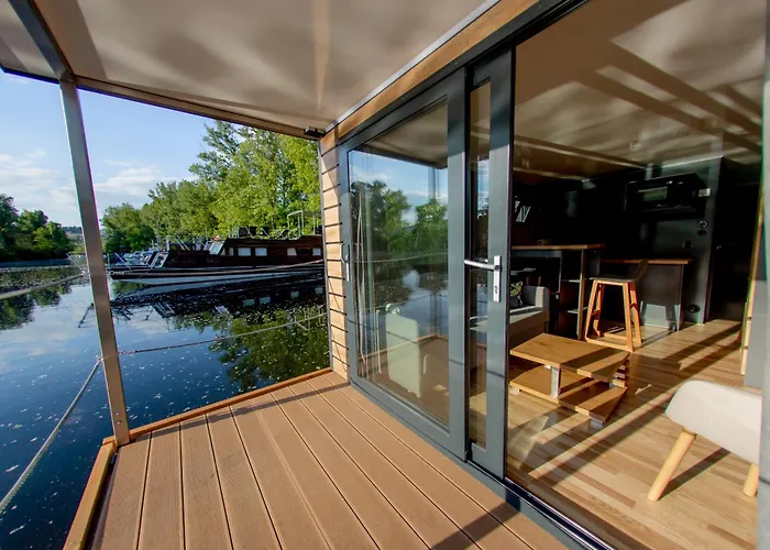 Bay Houseboats 3* Prague