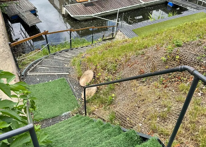 Bay Houseboats 3* 프라하