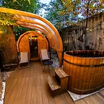 Bay Houseboats بوتيل 3*