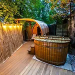 Bay Houseboats Πλωτό κατάλυμα 3*