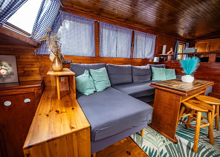 Bay Houseboats Prag
